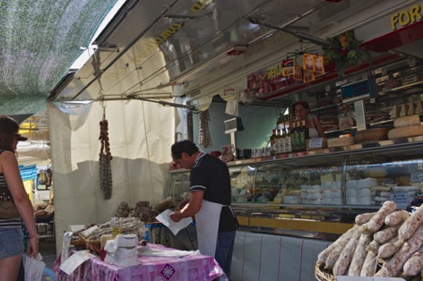 Lombardia - Luino, il mercato